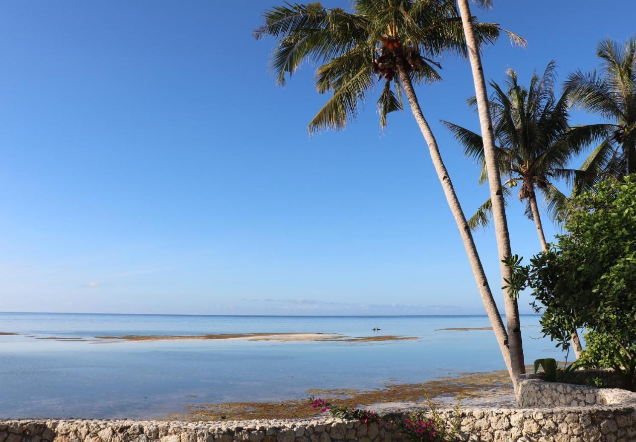Island View Beachfront Resort Анда Екстер'єр фото