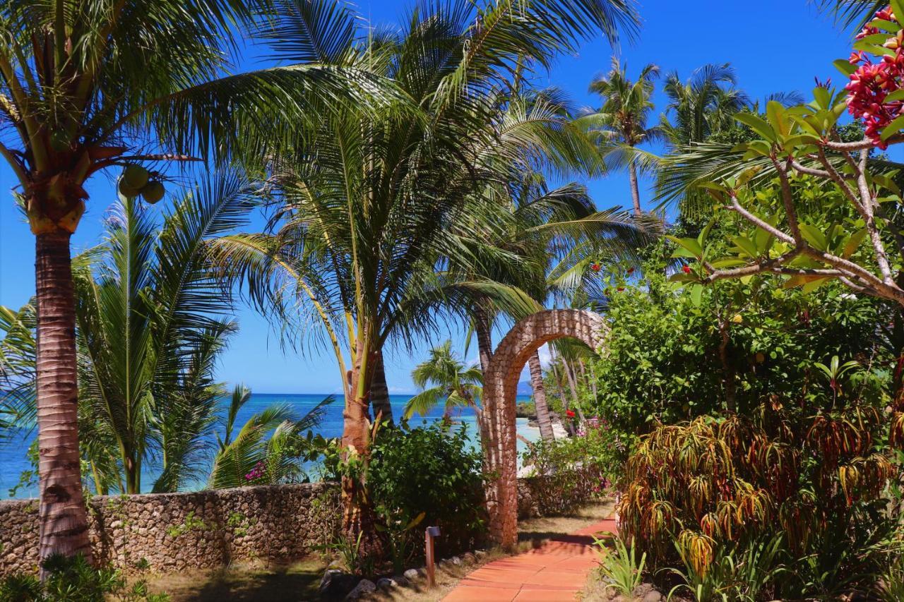 Island View Beachfront Resort Анда Екстер'єр фото